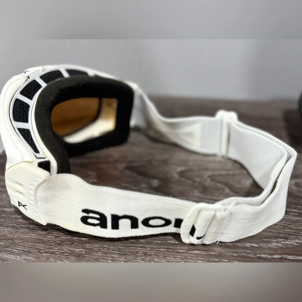 Anon White Ski/Snowboard Goggles with Amber Lens - Picture 4 of 5